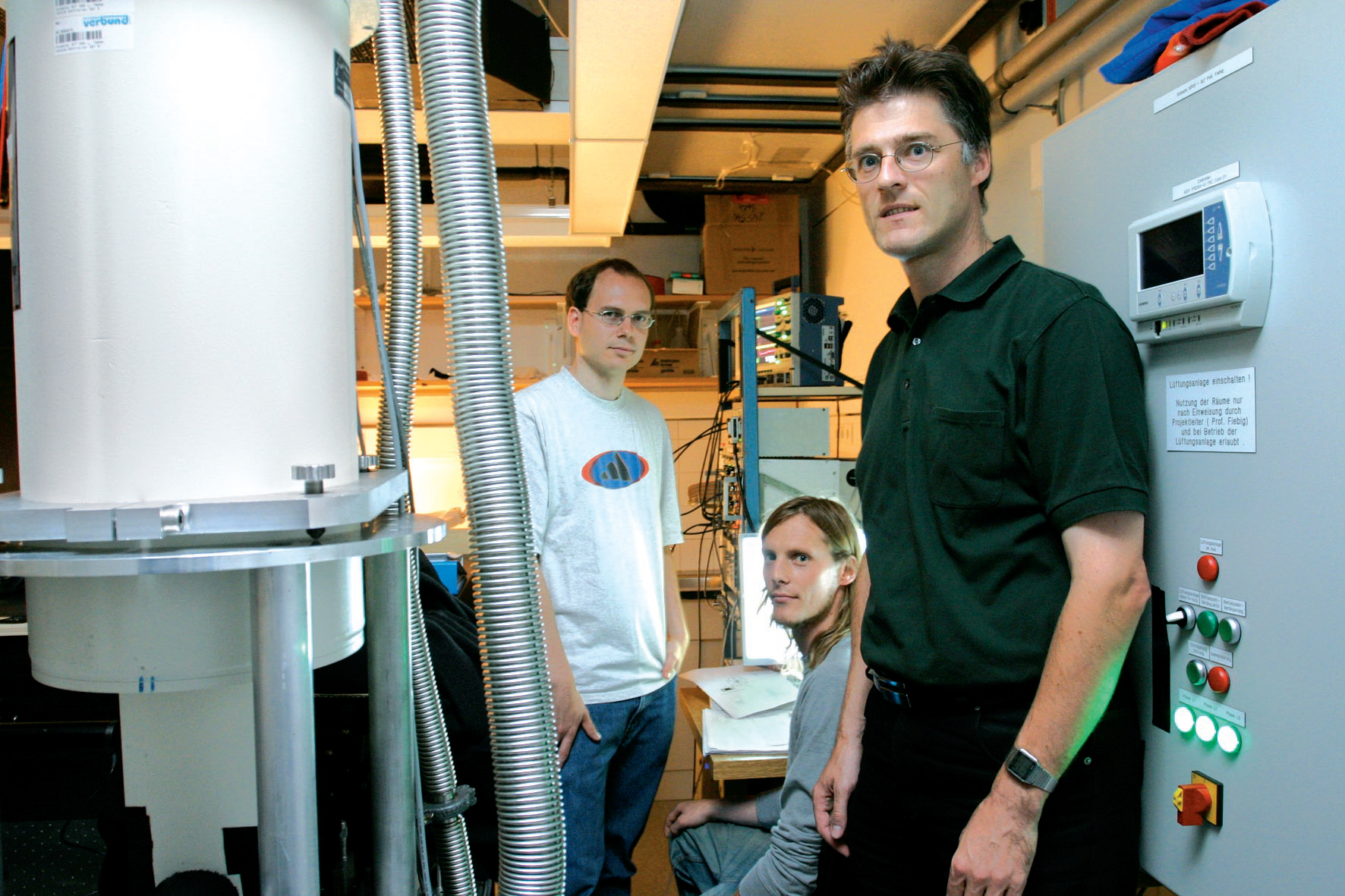 Datenspeicherung im atomaren Kreisverkehr - 2007 - Wiley Analytical Science